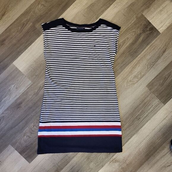 TOMMY Hilfiger Size Medium Box Dress - Picture 1 of 6